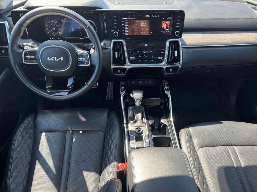 Used 2023 Kia Sorento SX Prestige image 12
