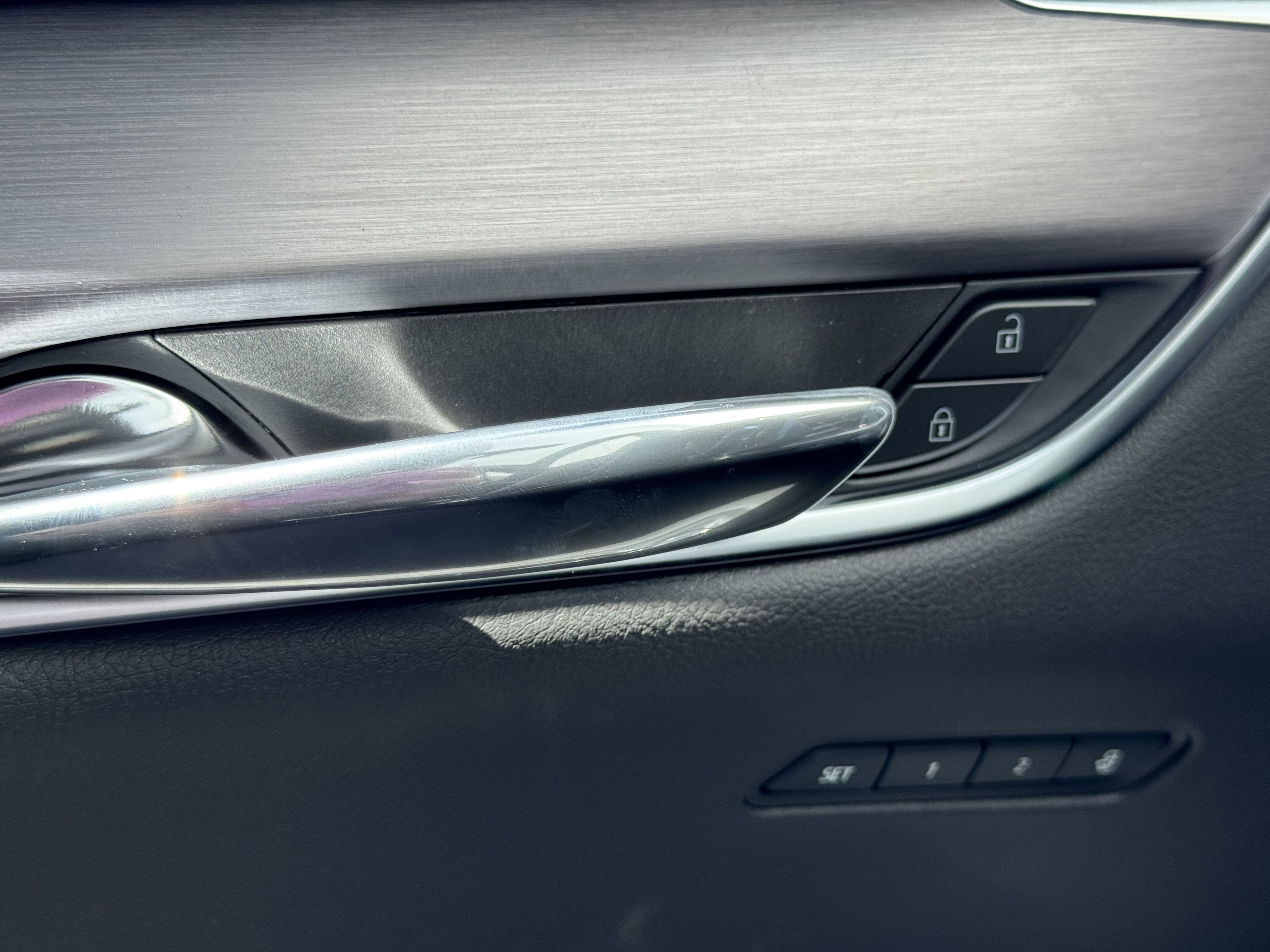 New 2025 Cadillac XT6 Luxury image 31