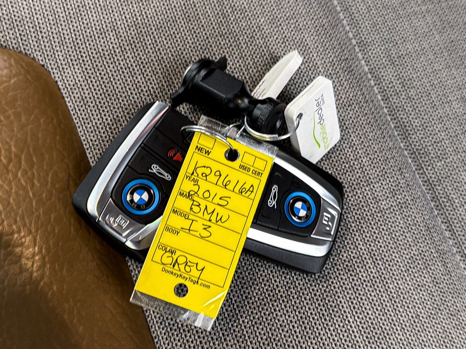Used 2015 BMW i3 w/ Range Extender image 26