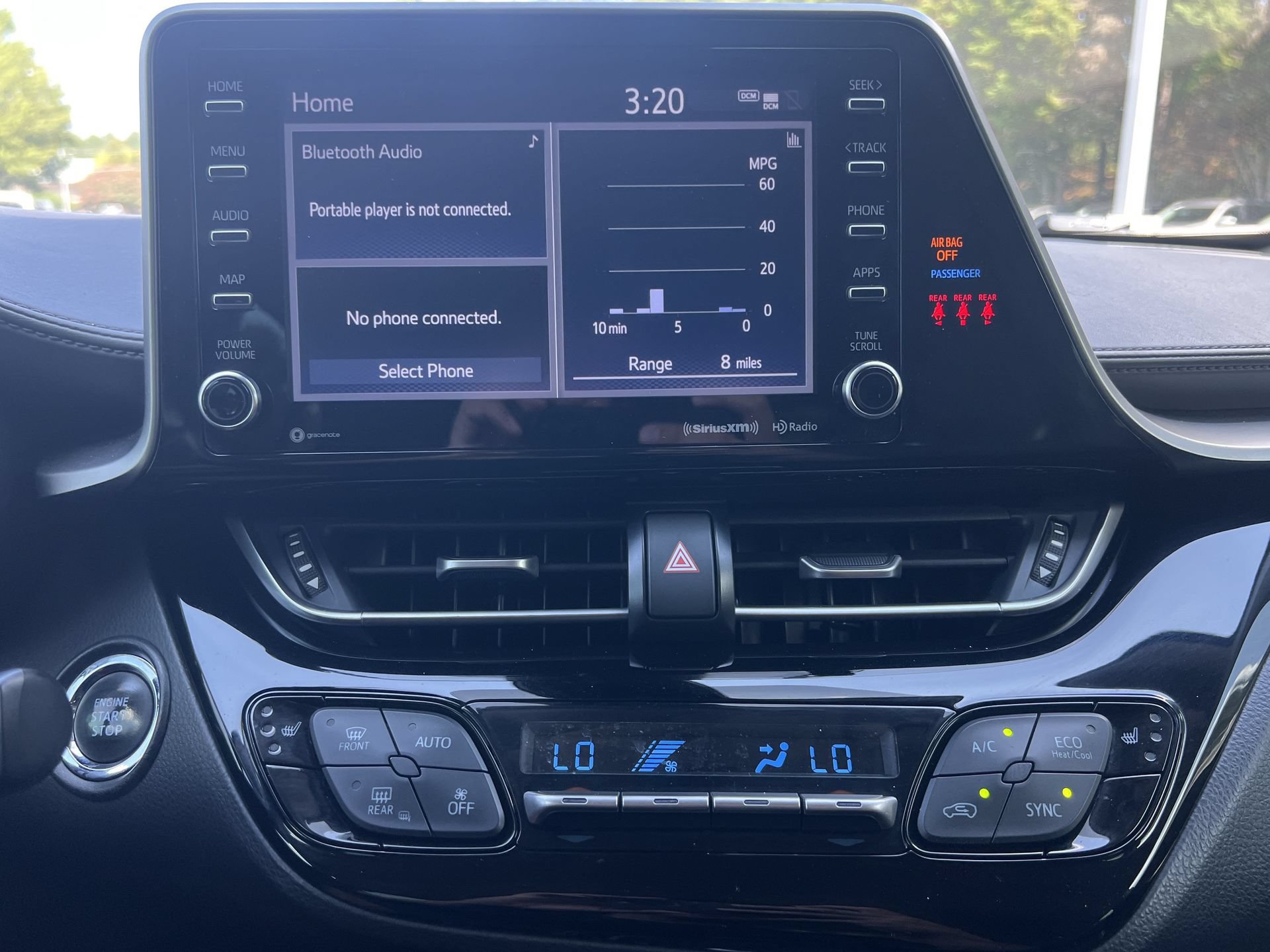 Used 2022 Toyota C-HR Limited FWD image 4