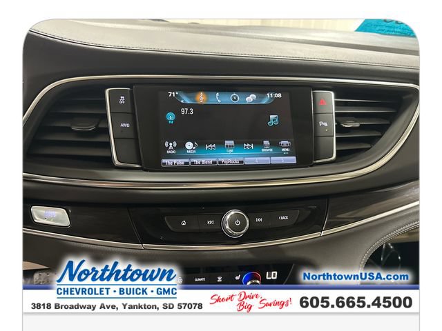 Used 2018 Buick Enclave Essence AWD/4WD image 18