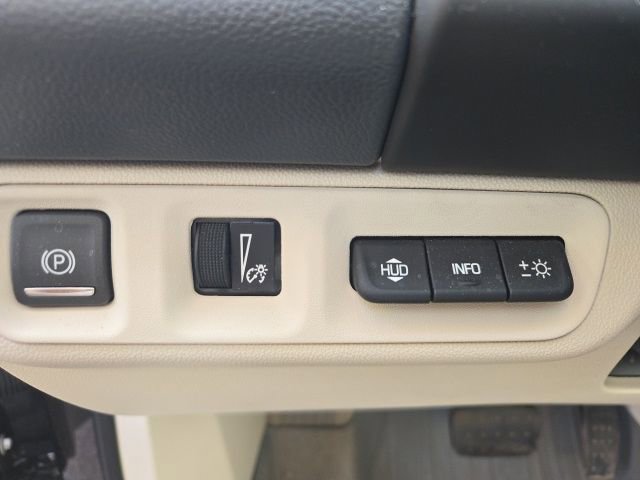 Used 2023 GMC Acadia Denali w/ Black Diamond Edition image 22