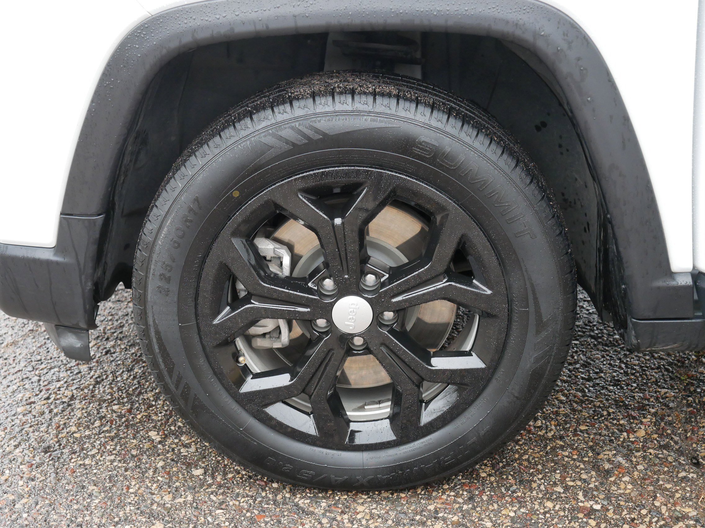 Certified 2024 Jeep Compass Latitude image 15