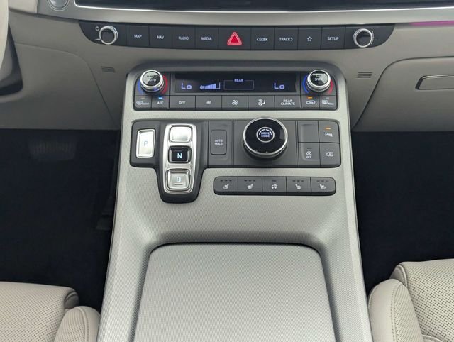 Used 2025 Hyundai Palisade Limited FWD image 20