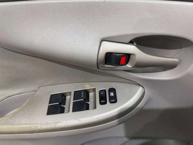 Used 2010 Toyota Corolla LE image 14