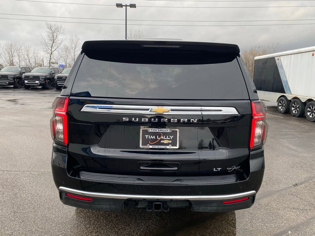 Used 2024 Chevrolet Suburban LT image 6