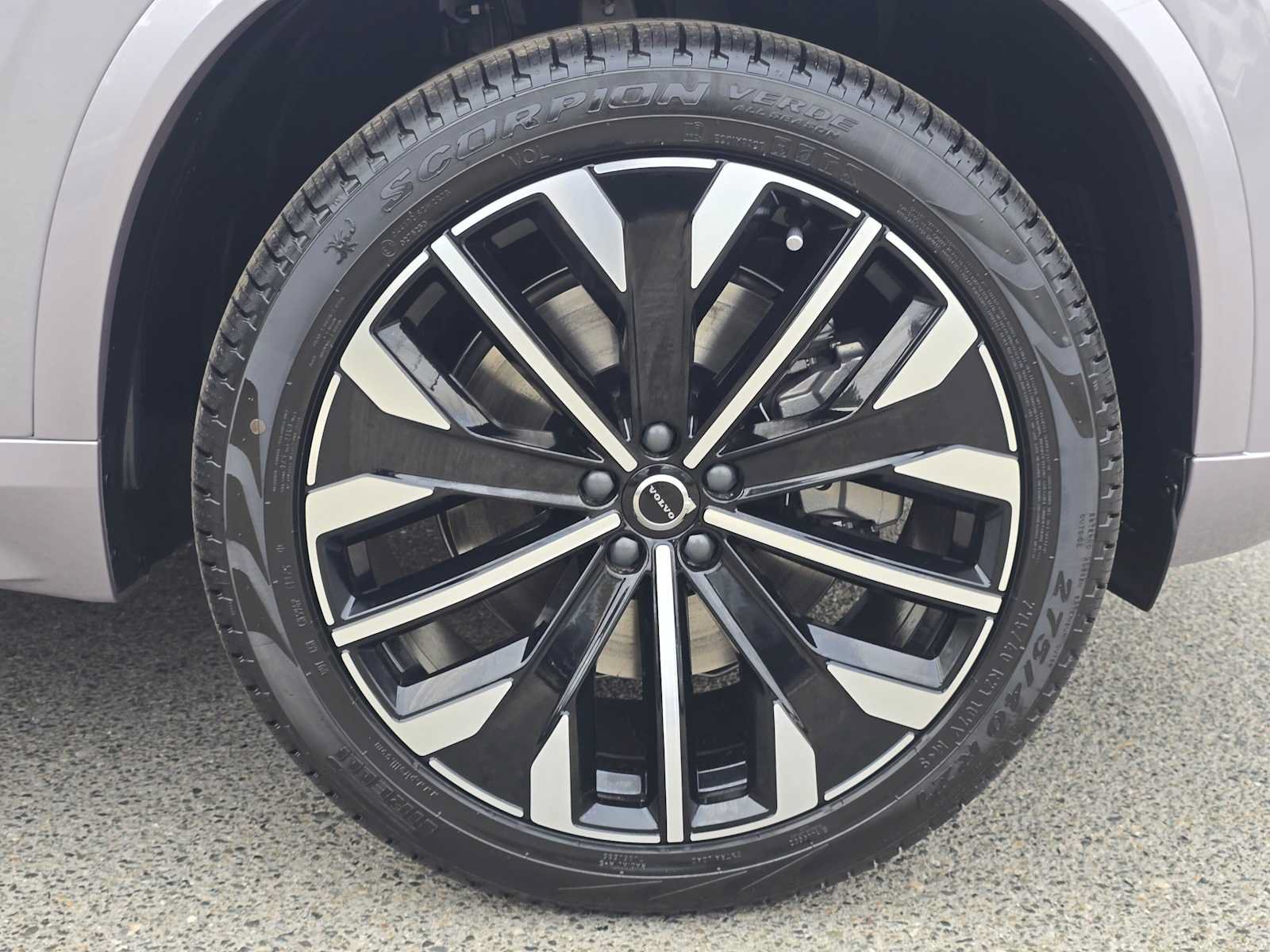 New 2027 Volvo XC90 T8 Ultra AWD/4WD image 9
