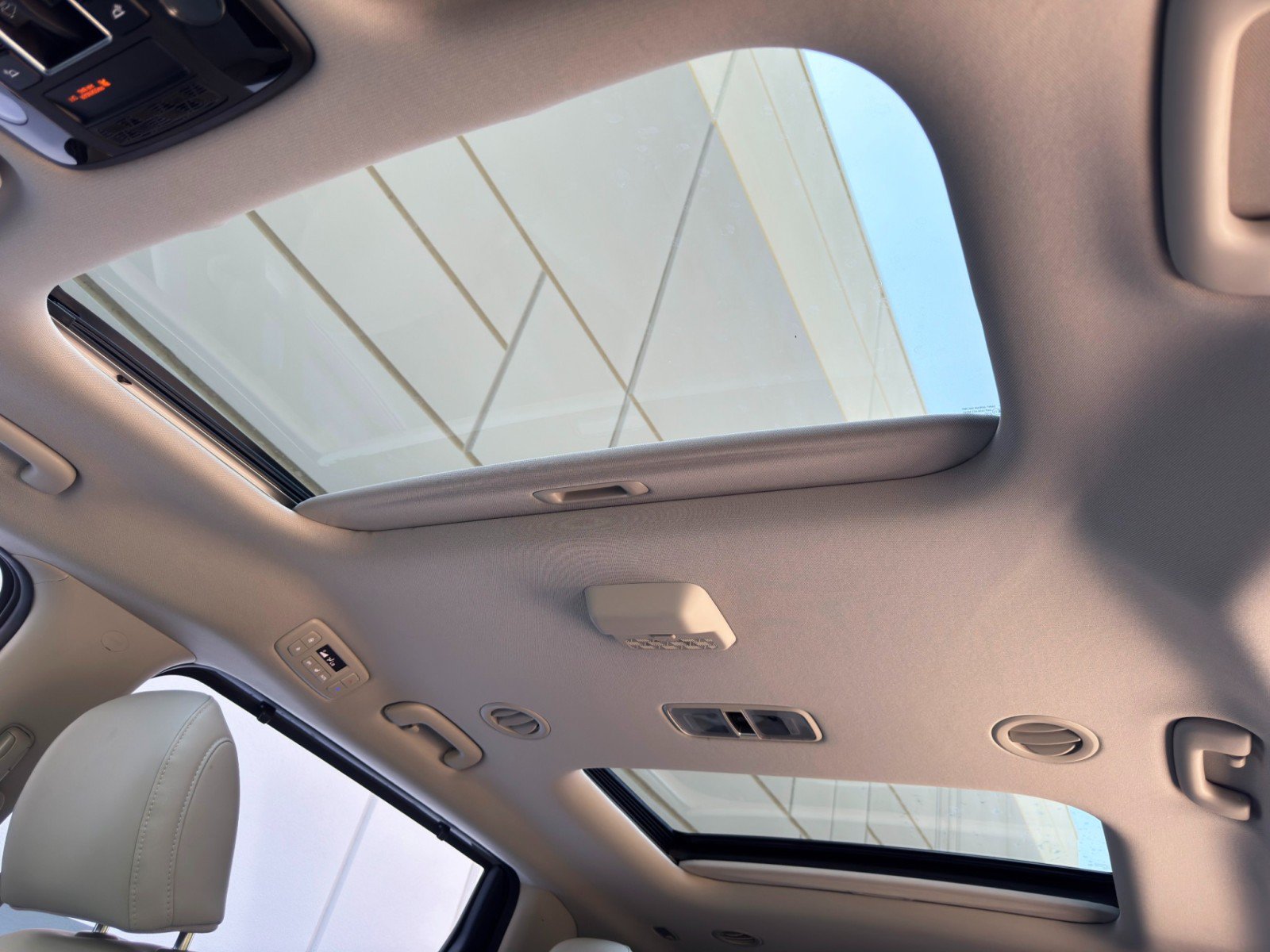Used 2025 Kia Carnival SX FWD image 12