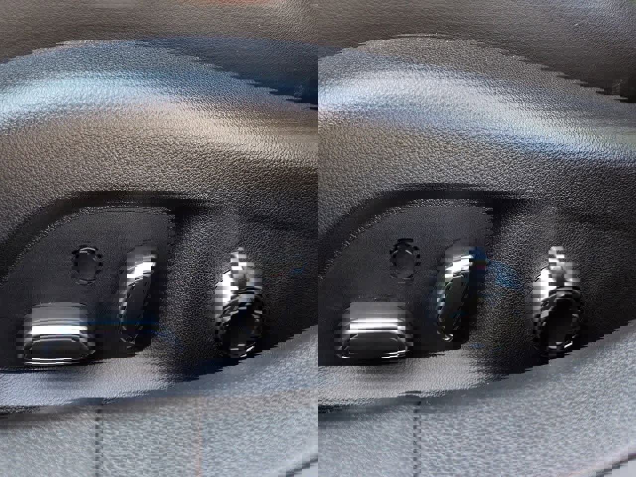 Used 2023 Cadillac CT5 V w/ Premium Package image 17