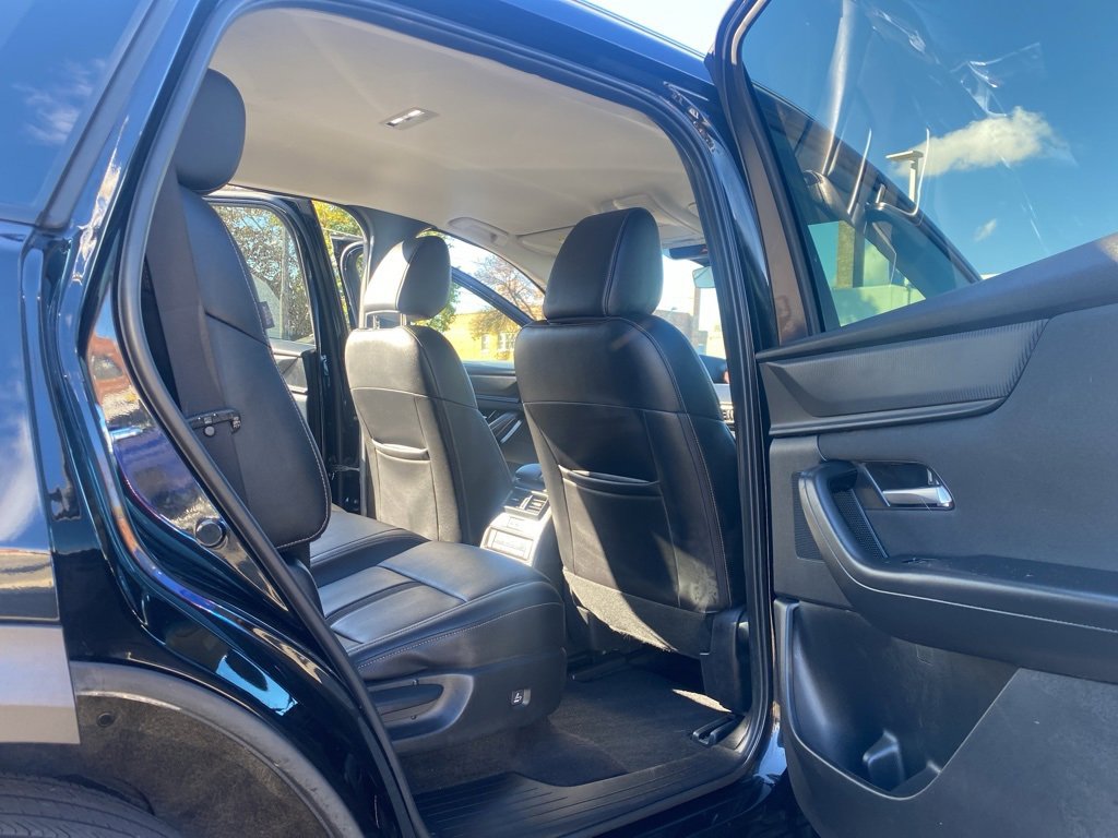 Used 2025 MAZDA CX-90 3.3 Turbo w/ Select Package image 13