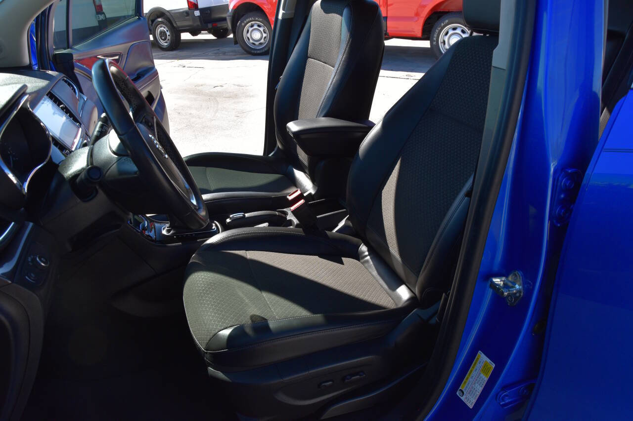 Used 2018 Buick Encore Preferred image 9