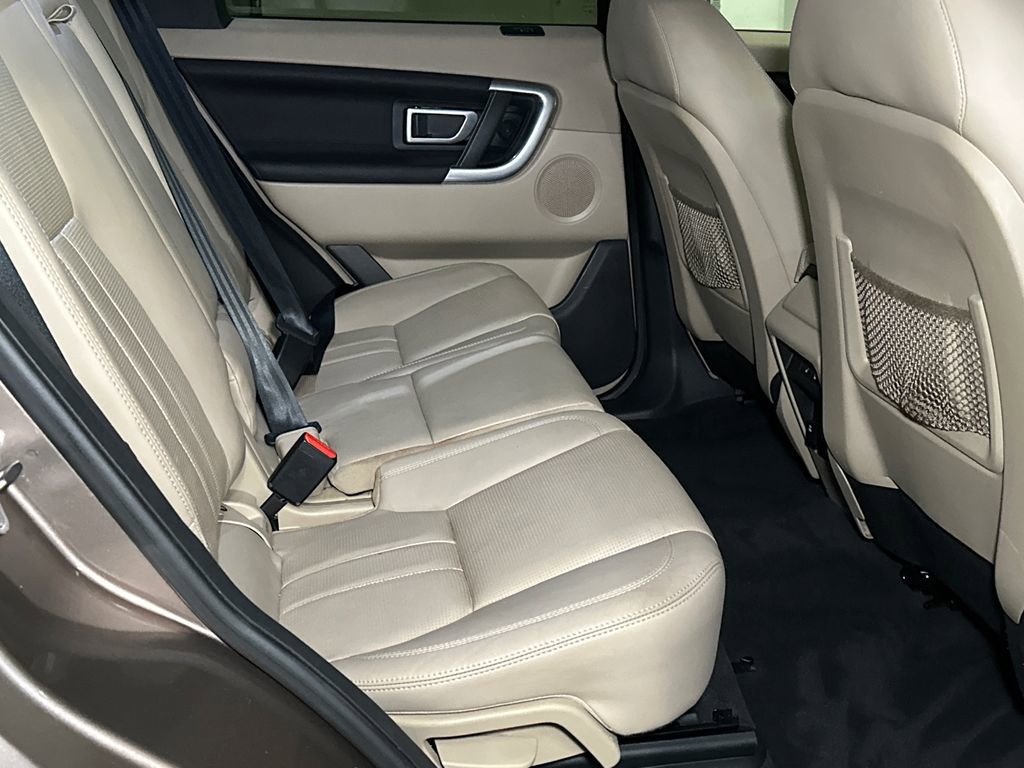 Used 2016 Land Rover Discovery Sport HSE image 14