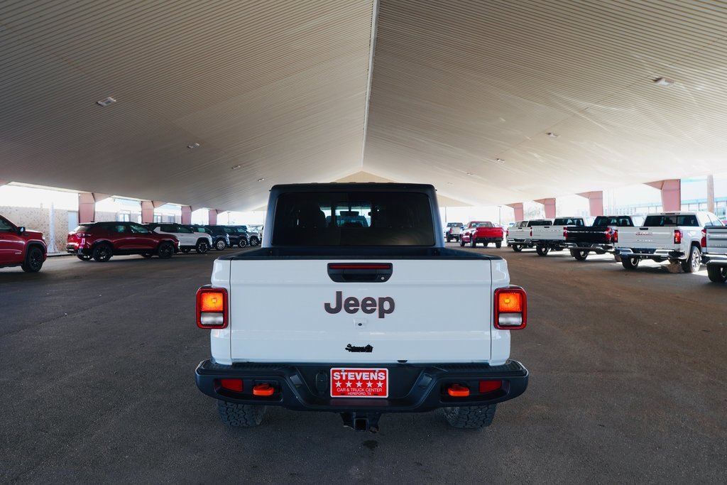 Used 2023 Jeep Gladiator Mojave w/ Cold Weather Group image 4