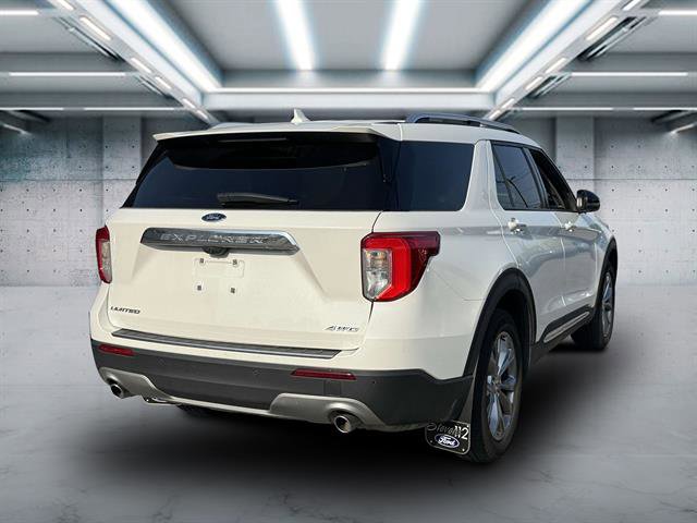 Certified 2022 Ford Explorer Limited w/ Equipment Group 301A image 3