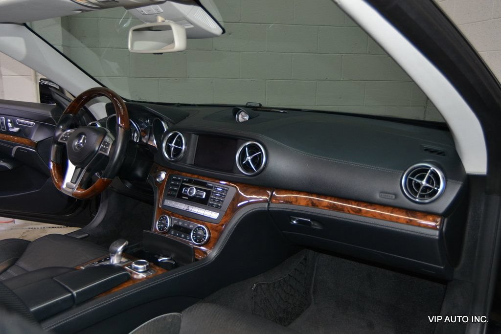 Used 2013 Mercedes-Benz SL 550 image 15