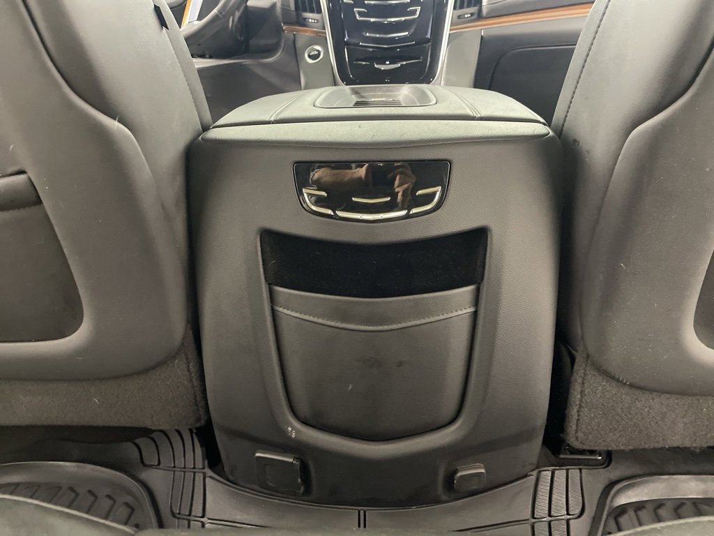 Used 2020 Cadillac Escalade 4WD image 19
