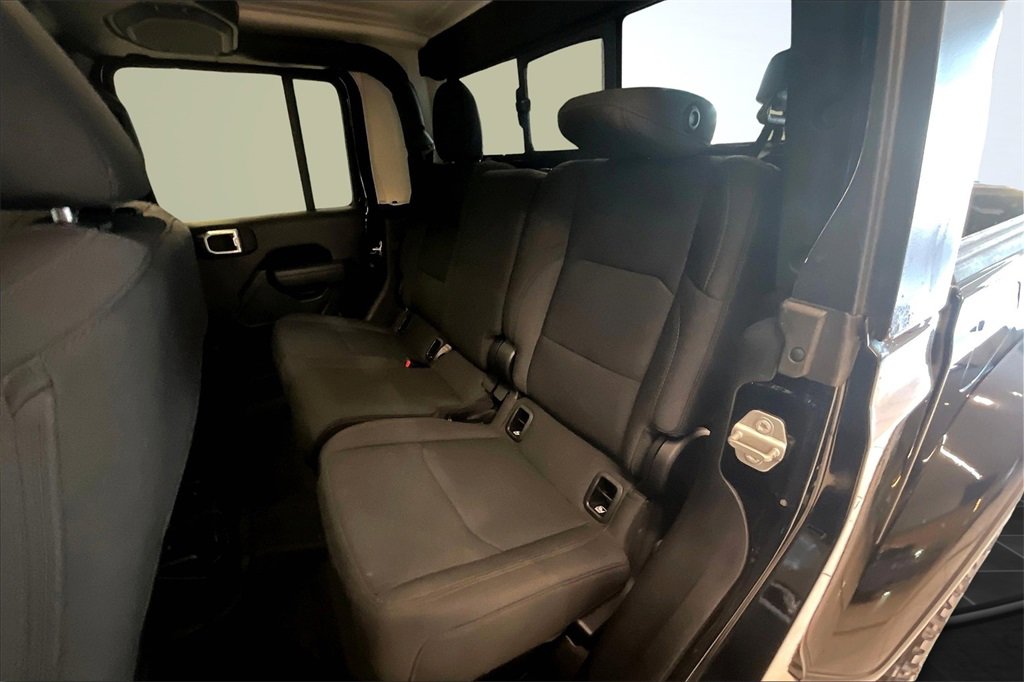 Used 2022 Jeep Gladiator Willys image 27
