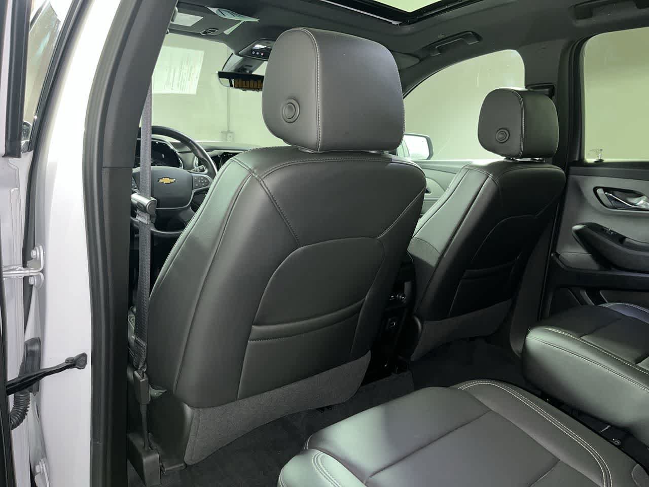 Used 2023 Chevrolet Traverse LT w/ LT Premium Package FWD image 26