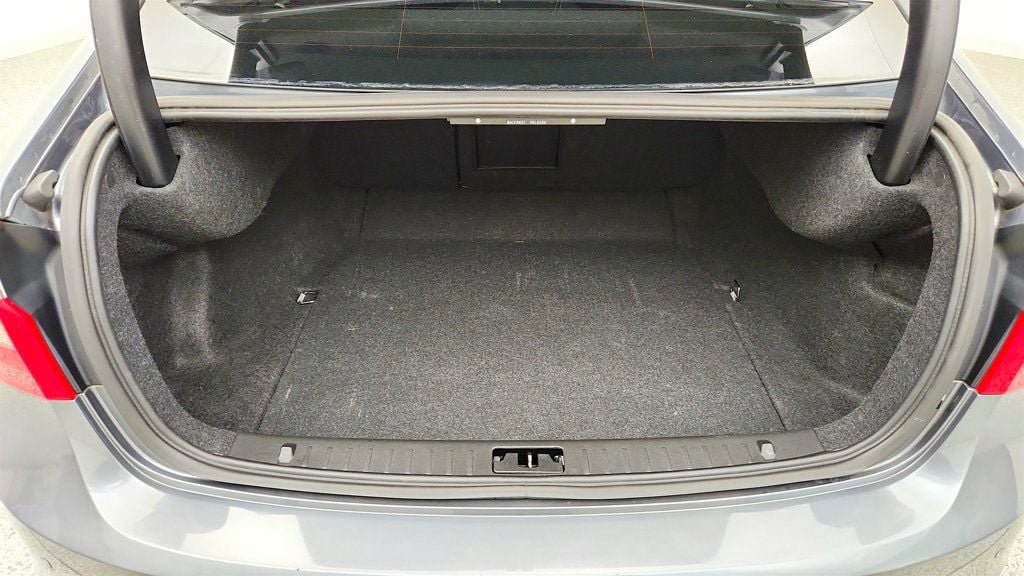 Used 2018 Volvo S60 T5 Dynamic w/ Vision Package AWD/4WD image 22