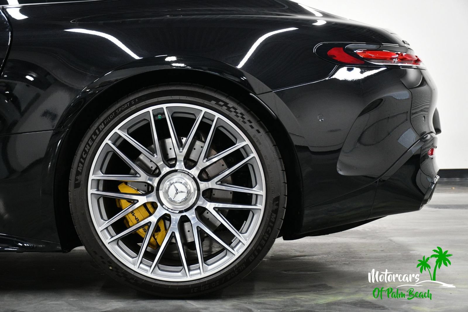 Used 2025 Mercedes-Benz AMG GT 63 image 9