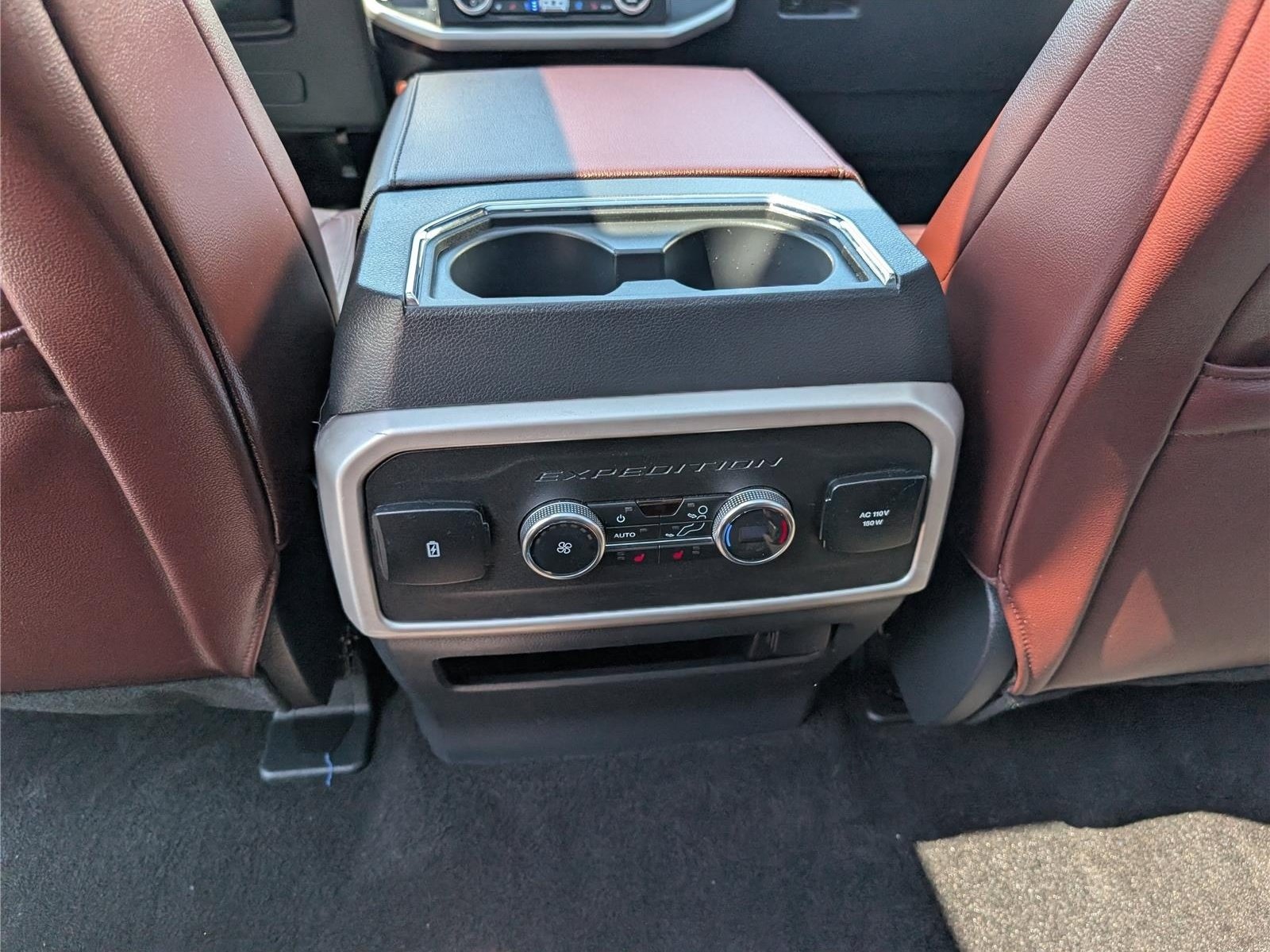 Used 2023 Ford Expedition Limited AWD/4WD image 20