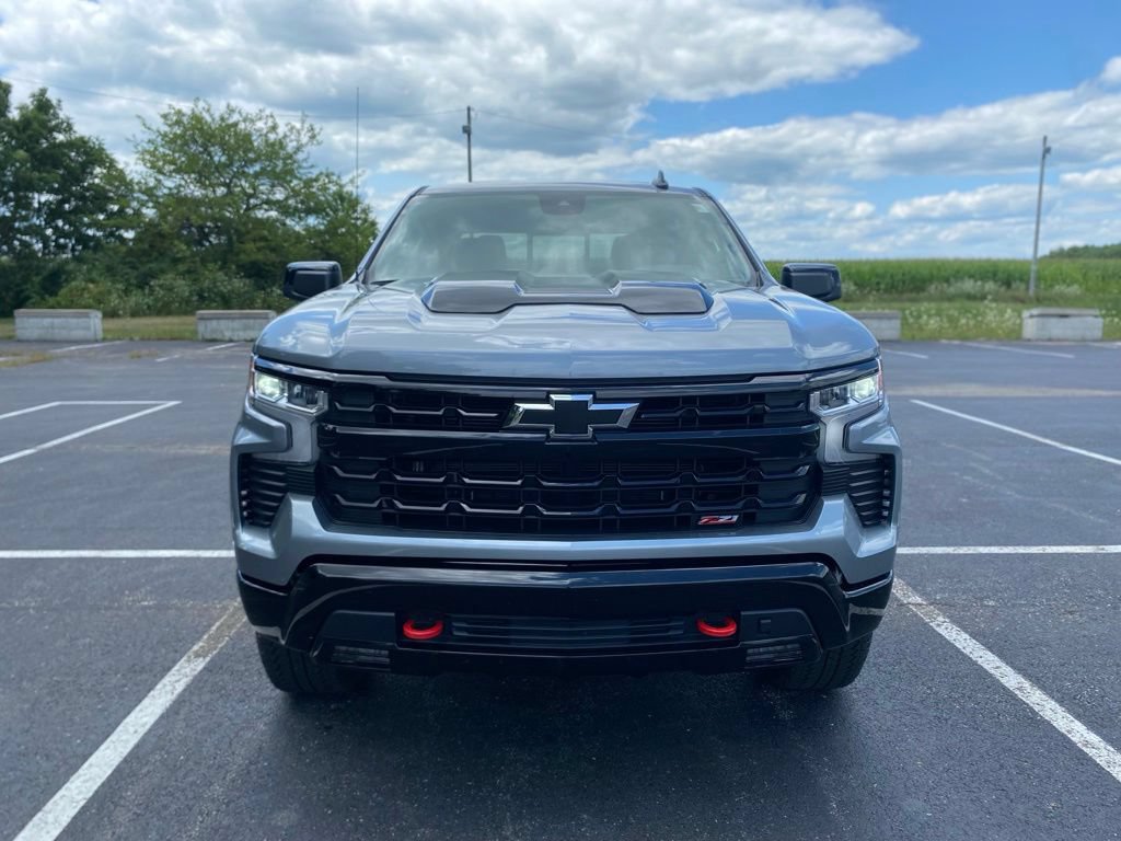 Used 2026 Chevrolet Silverado 1500 LT Trail Boss w/ Convenience Package II AWD/4WD image 2