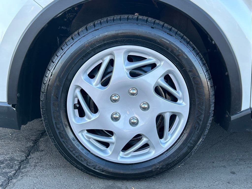 Used 2019 Toyota C-HR LE image 10