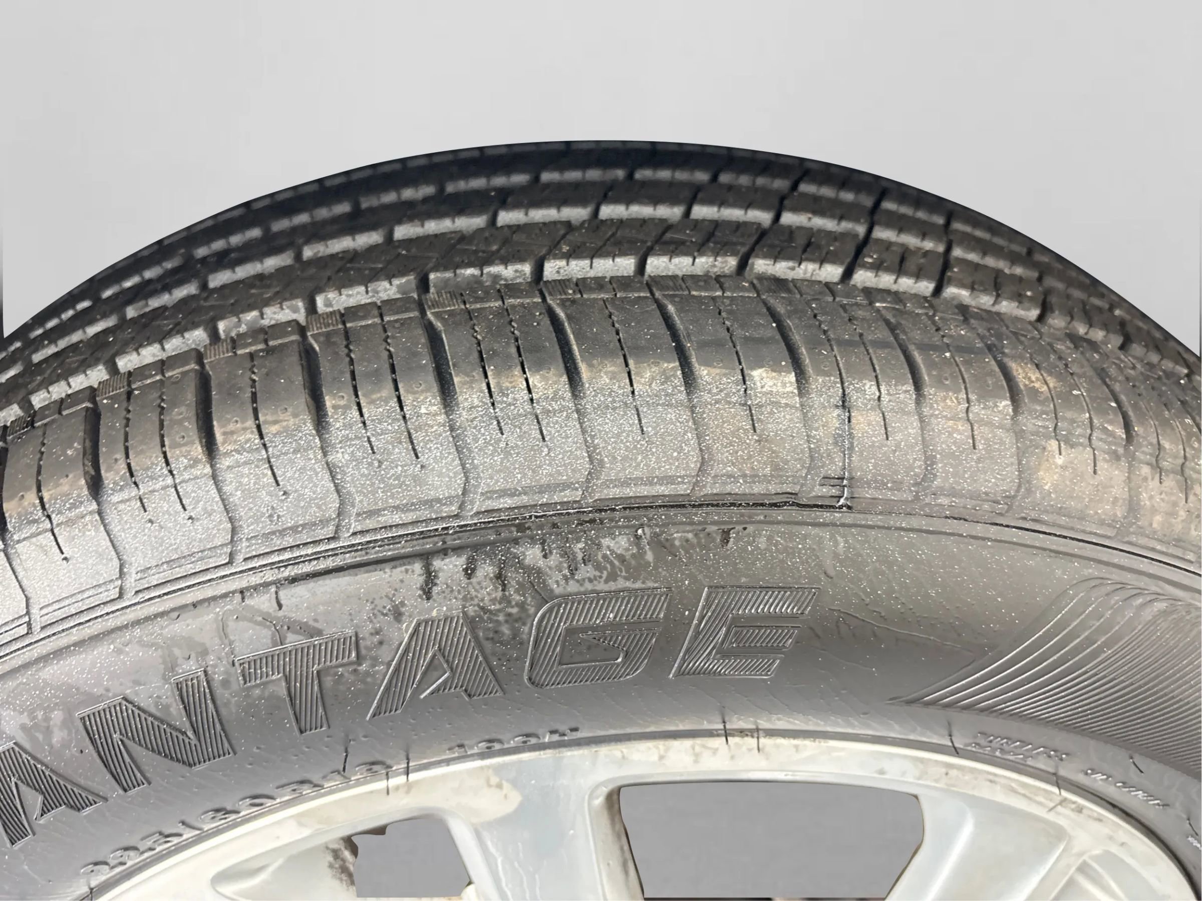 Used 2019 Chevrolet Equinox LT image 32