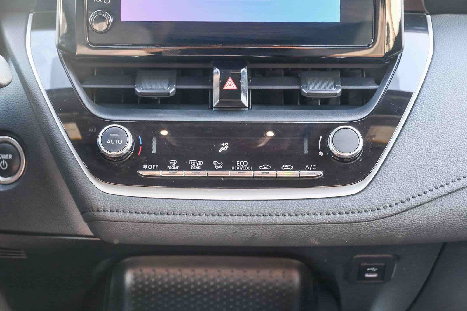 Used 2025 Toyota Corolla SE FWD image 16