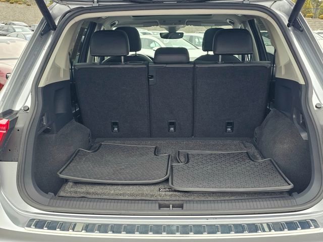 Used 2021 Volkswagen Tiguan SEL image 11