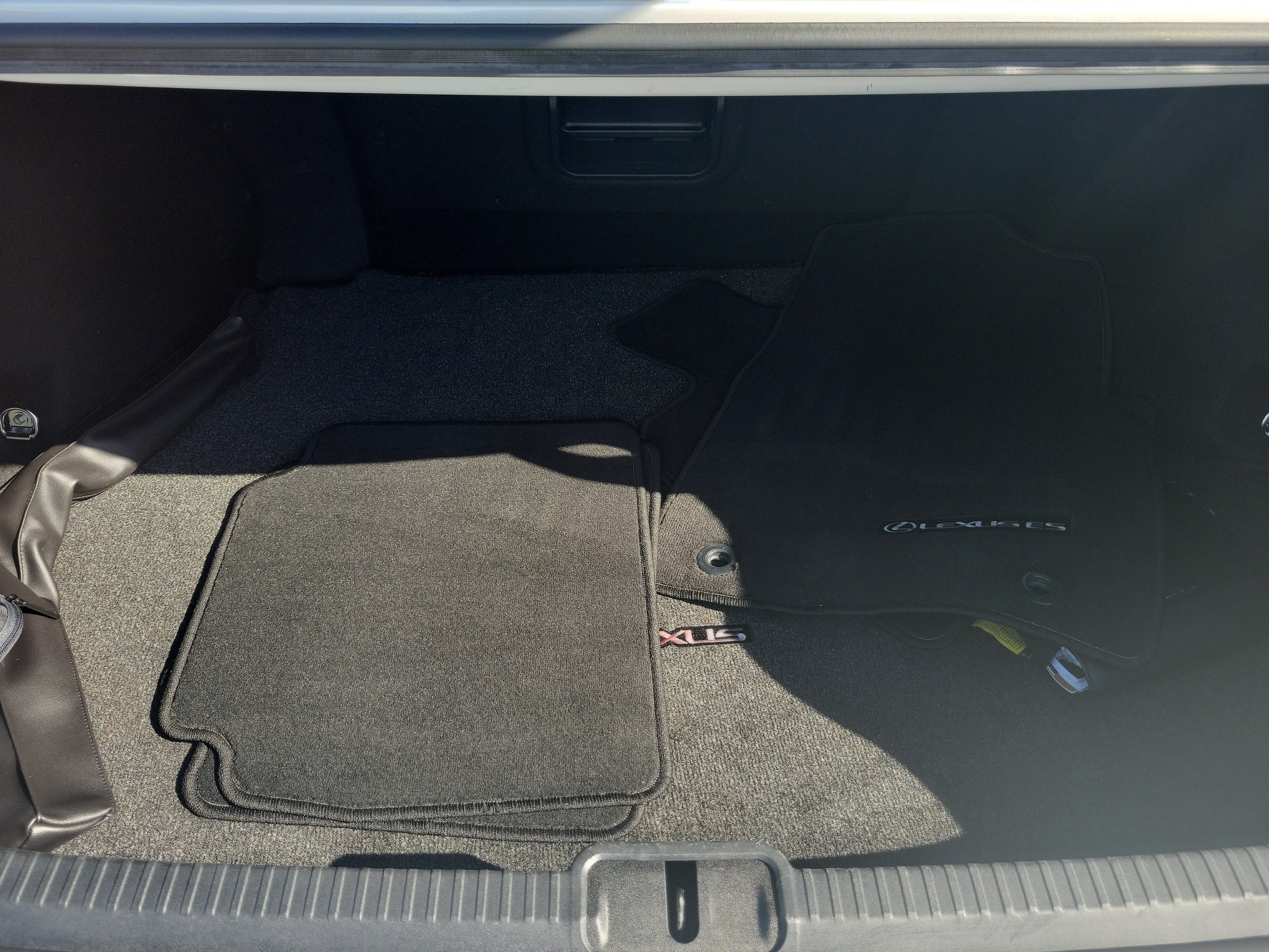 Certified 2024 Lexus ES 350 w/ Premium Package FWD image 9