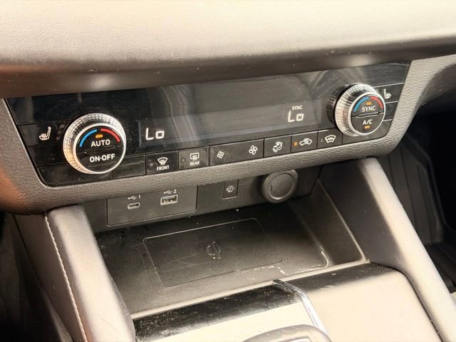 Used 2024 Mitsubishi Outlander AWD image 30