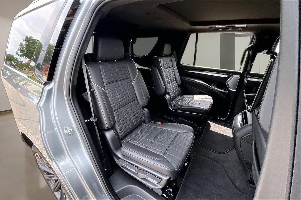 Certified 2025 Cadillac Escalade V AWD/4WD image 29