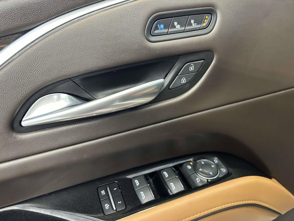 Used 2022 Cadillac Escalade Premium Luxury w/ Performance Package AWD/4WD image 20