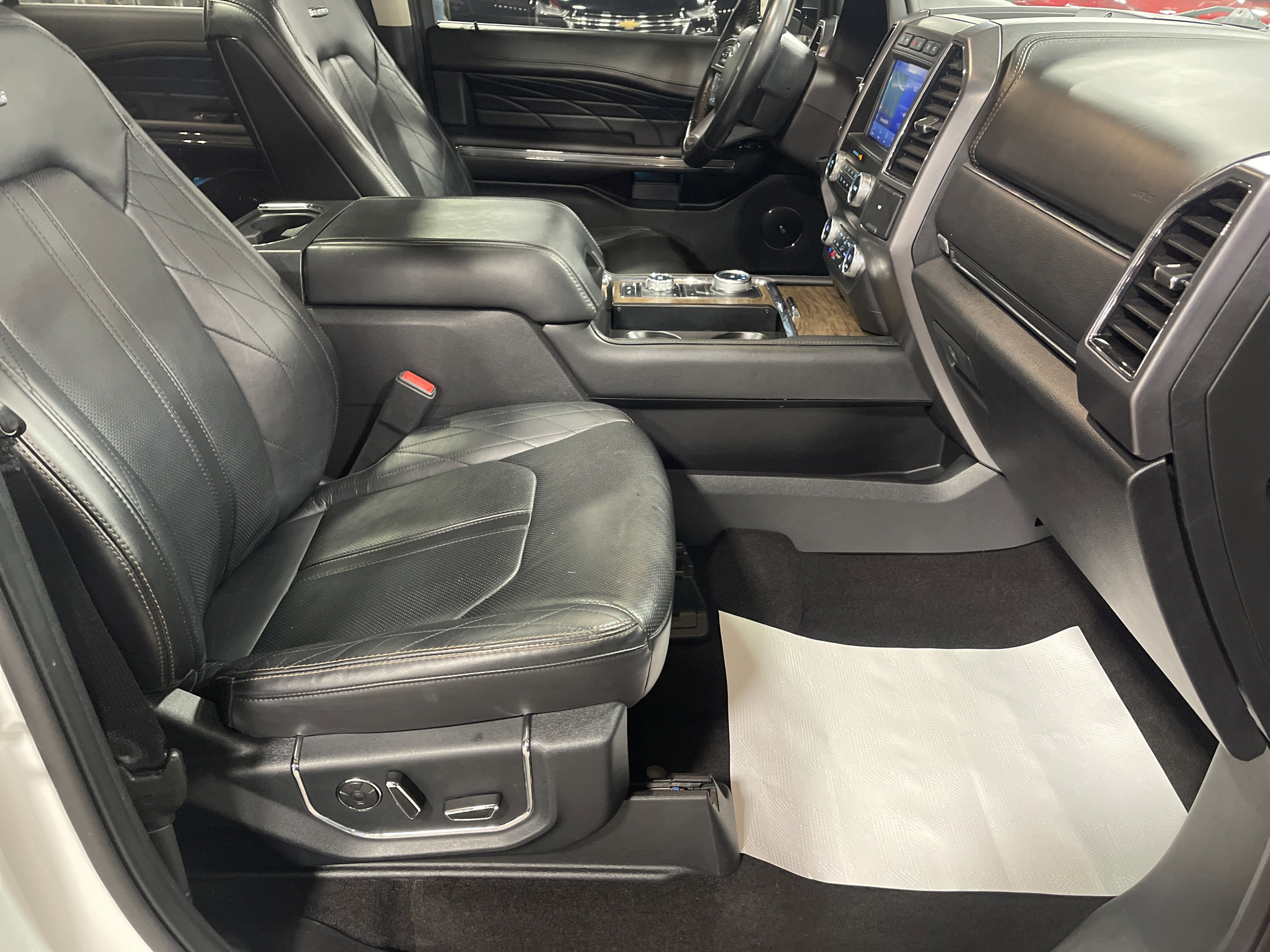 Used 2021 Ford Expedition Platinum image 15