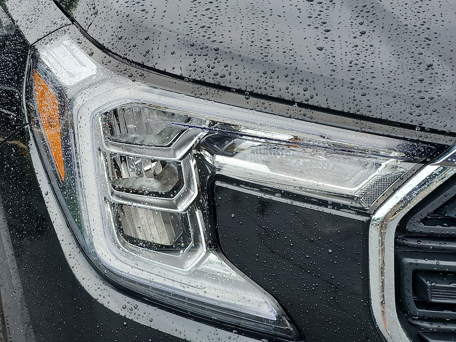 Used 2024 GMC Terrain SLE w/ Driver Convenience Package AWD/4WD image 9