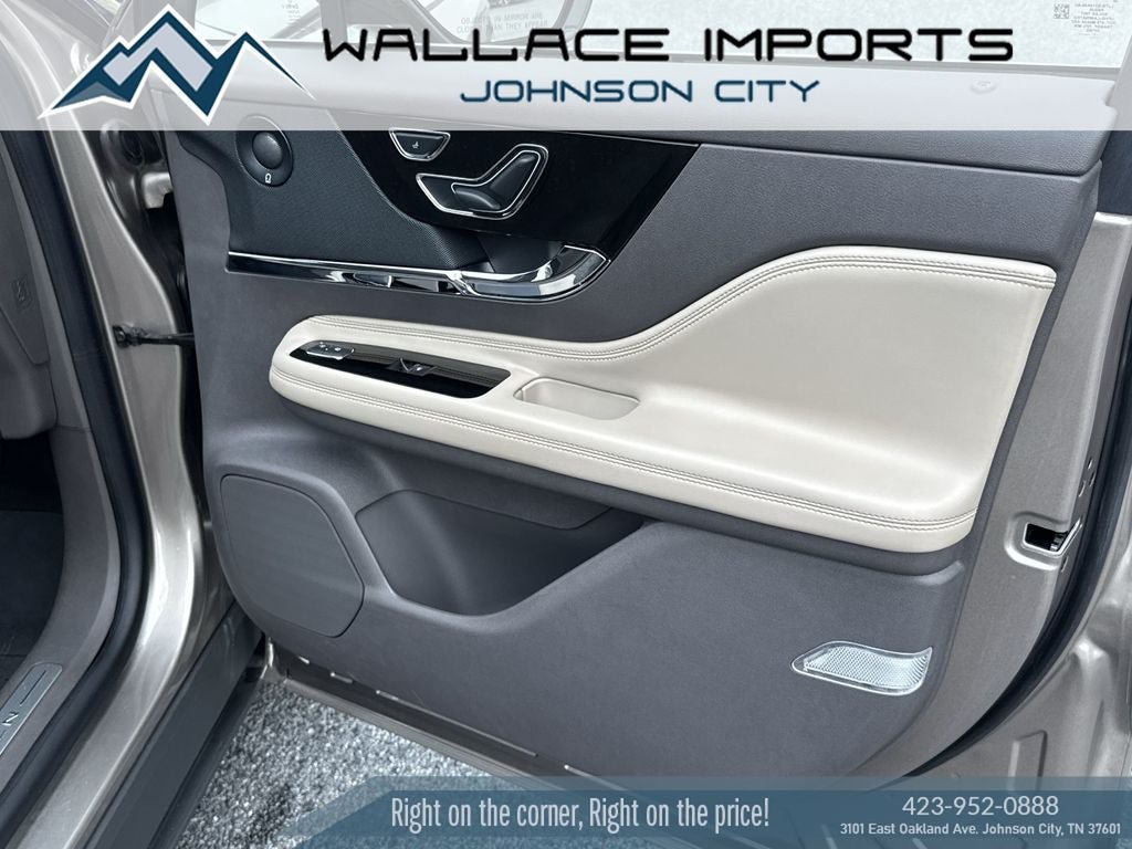 Used 2021 Lincoln Corsair Reserve w/ Elements Package AWD/4WD image 36