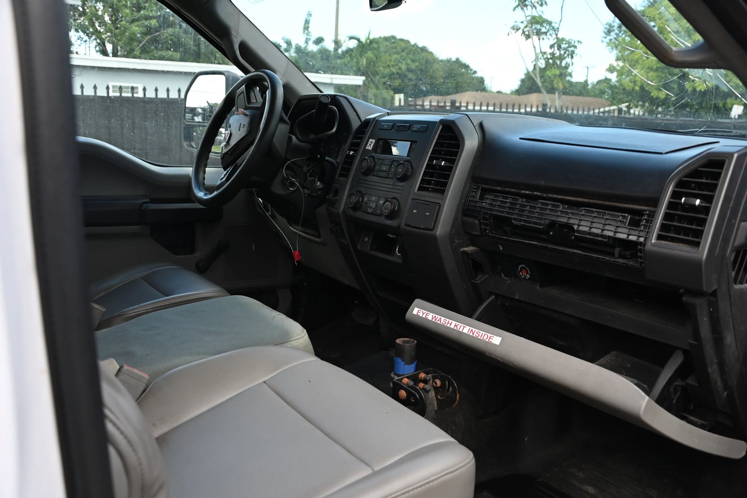 Used 2019 Ford F350 XL w/ Camper Package image 14