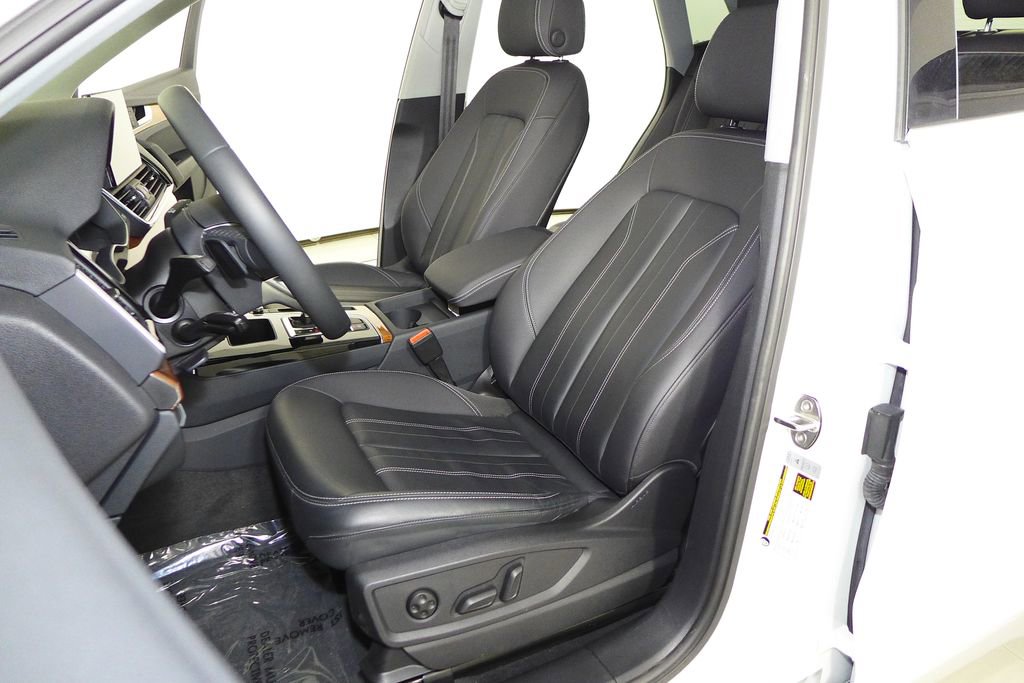 Used 2023 Audi Q5 2.0T Premium w/ Convenience Package image 22