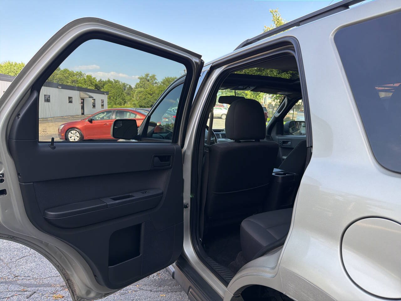 Used 2012 Ford Escape XLT FWD image 24