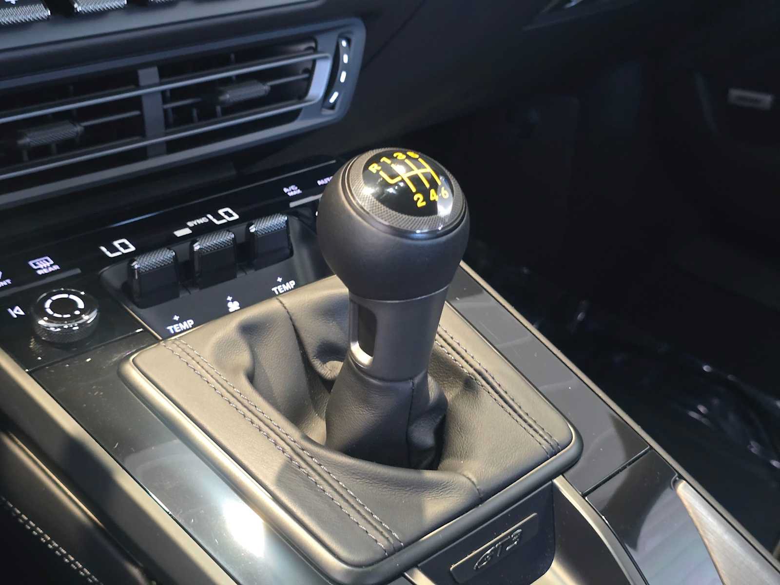 Used 2022 Porsche 911 GT3 RWD image 29