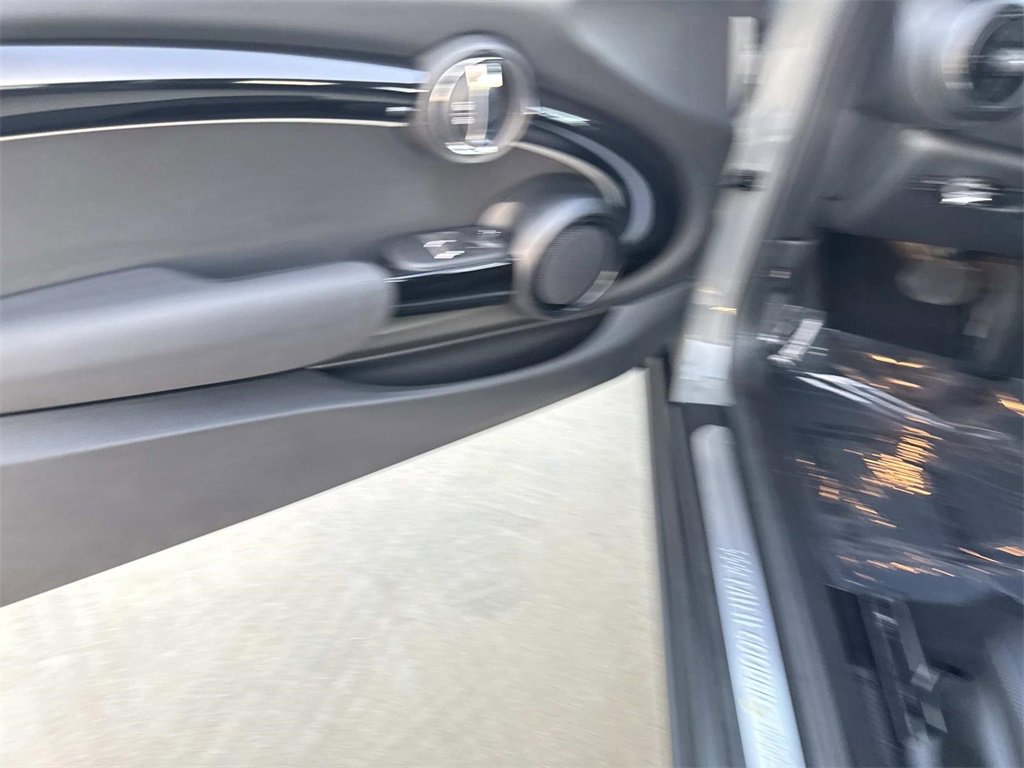 Used 2022 MINI Cooper SE image 8
