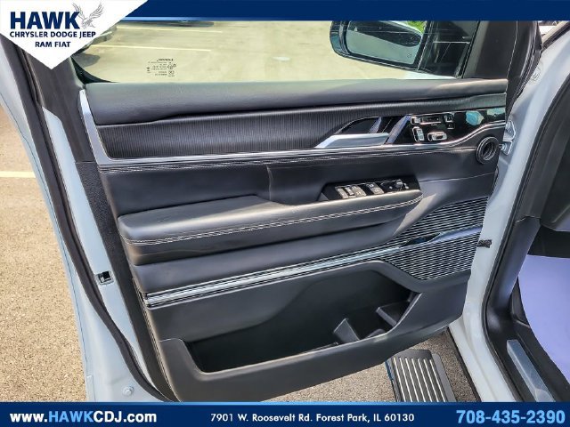 Used 2024 Jeep Grand Wagoneer L Series II w/ Quick Order Packagew 28T AWD/4WD image 29