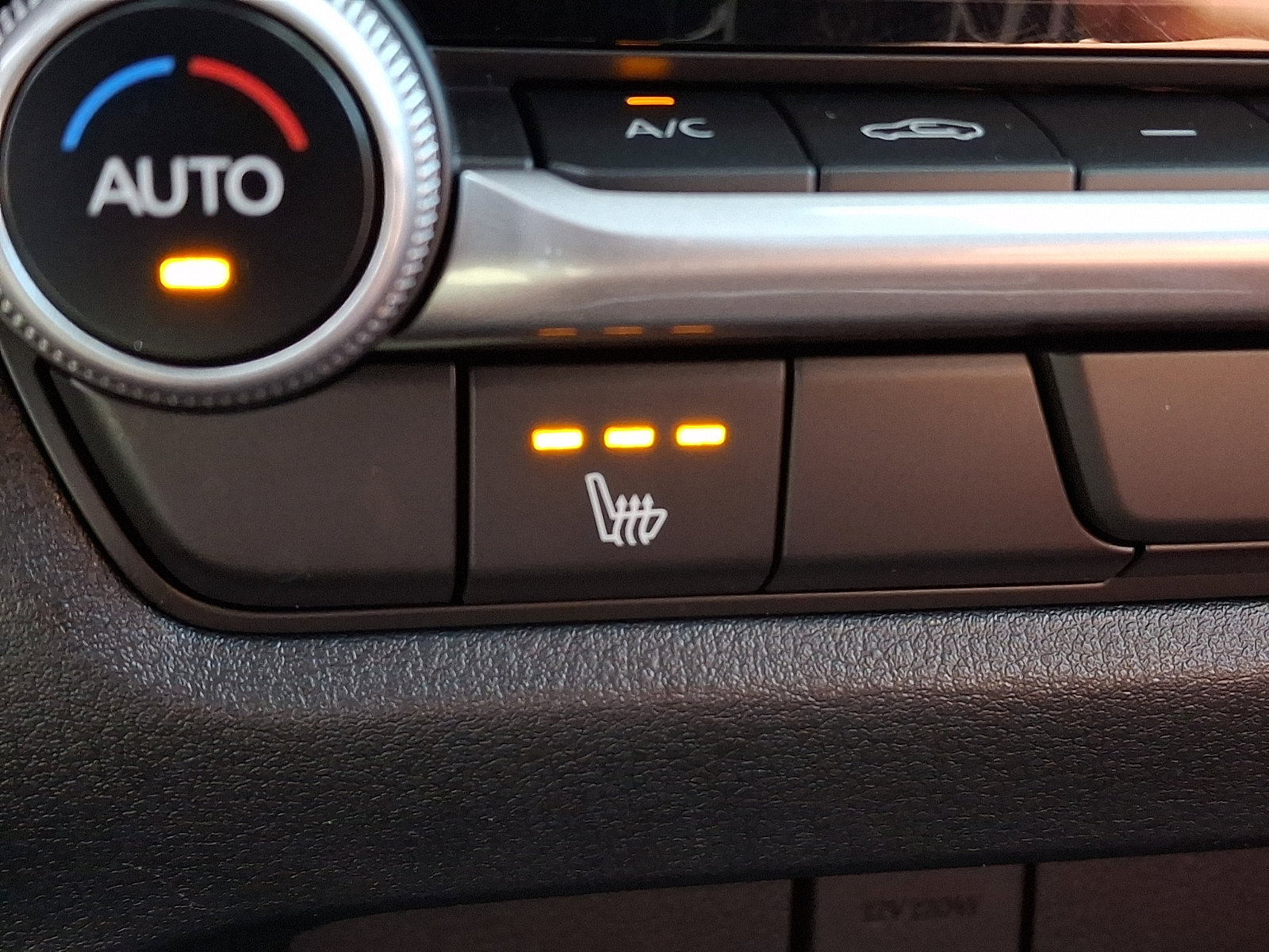 Used 2025 MAZDA CX-50 AWD 2.5 Hybrid w/ Weather Package image 24