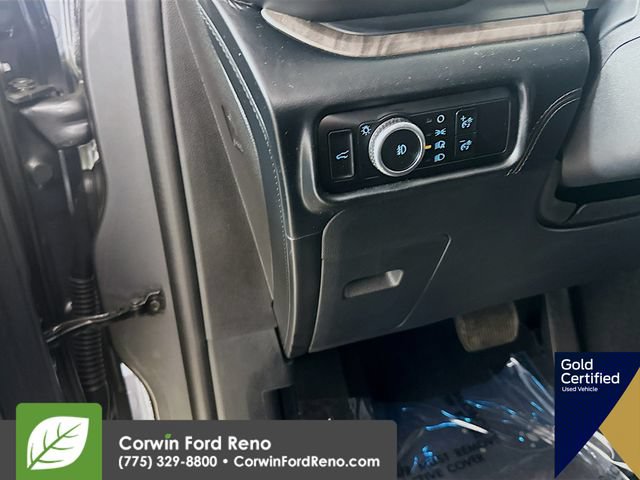 Certified 2024 Ford Explorer Platinum w/ Technology Package AWD/4WD image 14