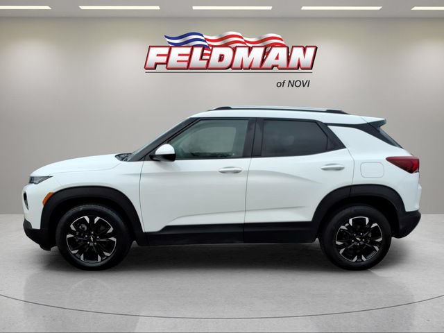 Used 2022 Chevrolet TrailBlazer LT w/ Convenience Package FWD image 2