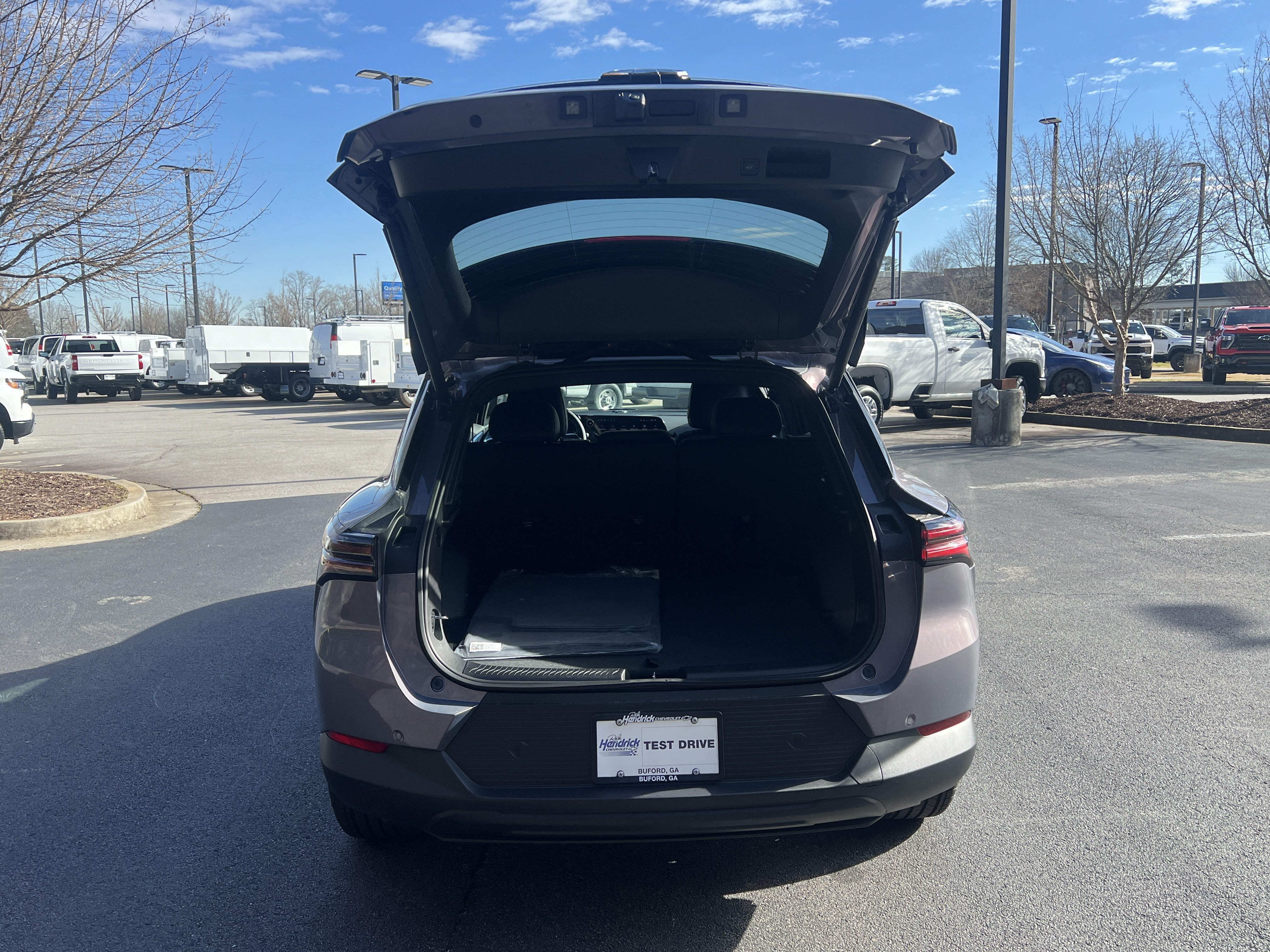 New 2026 Chevrolet Equinox EV LT AWD/4WD image 11