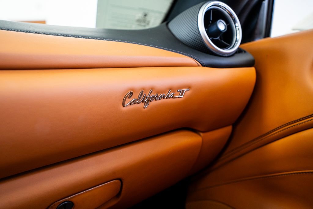Used 2016 Ferrari California T image 58
