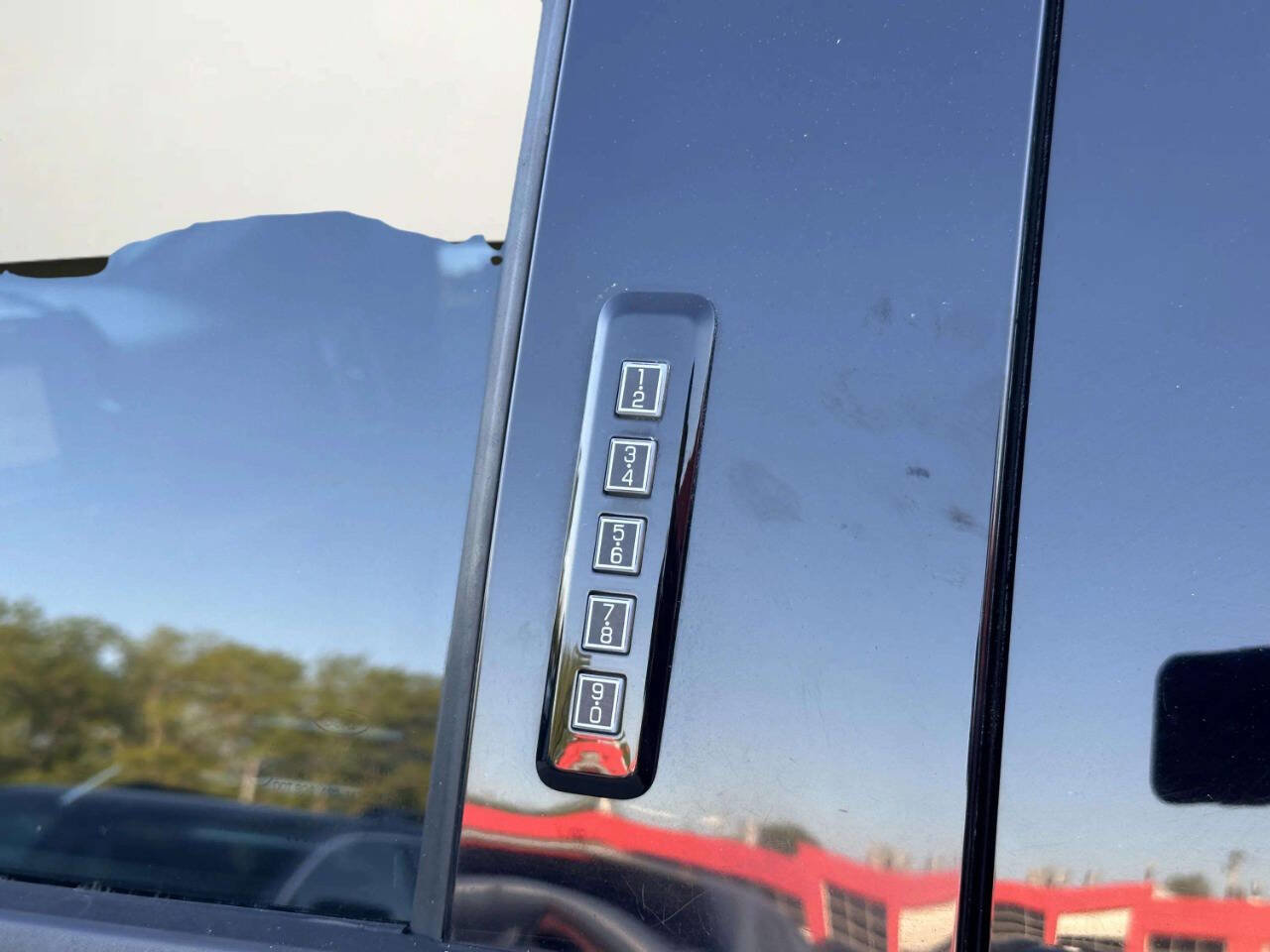 Used 2017 Ford F150 XLT w/ Equipment Group 302A Luxury AWD/4WD image 41