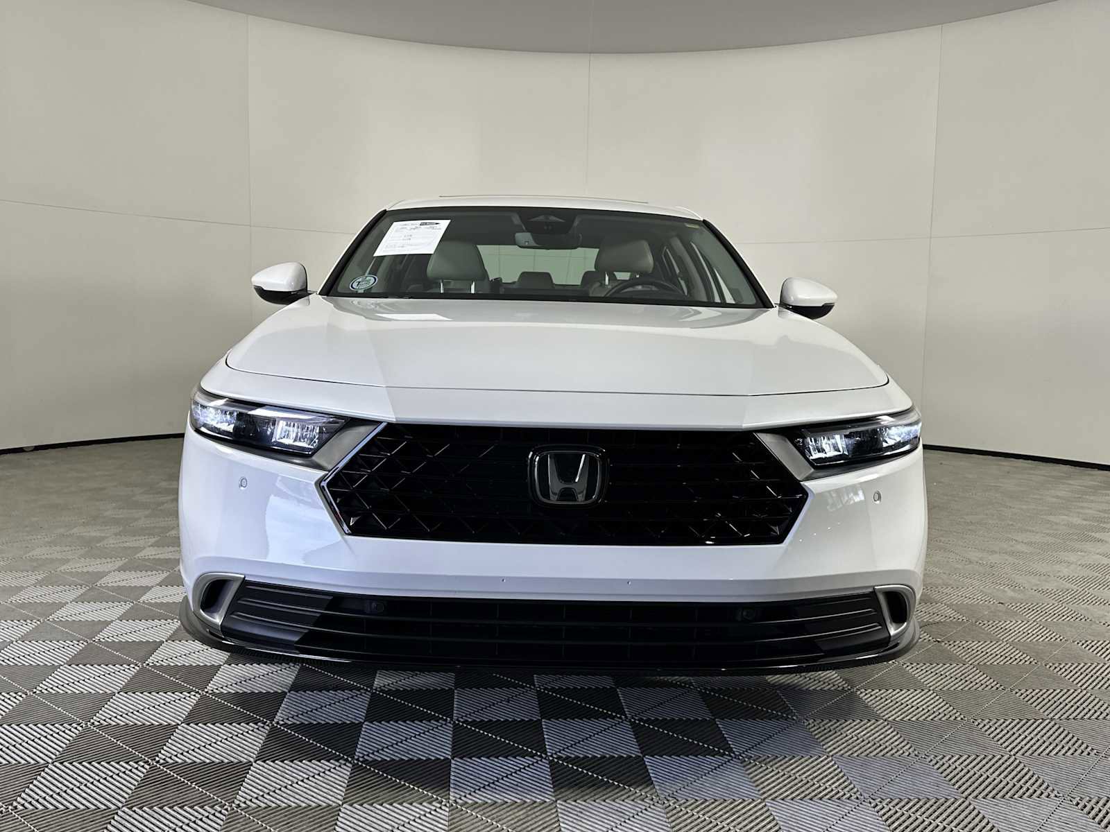 Used 2024 Honda Accord Touring image 3